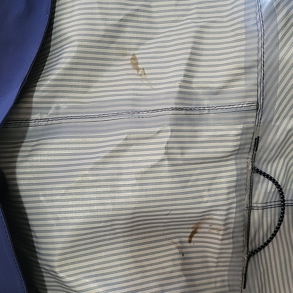 Vineyard Vines Stow and go rain jacket - Picture 6 of 6